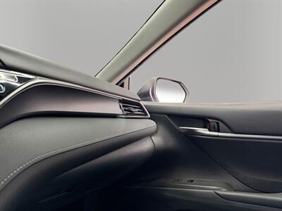 2021 Toyota Camry SE   - Photo 23 - Lennox, CA 90304