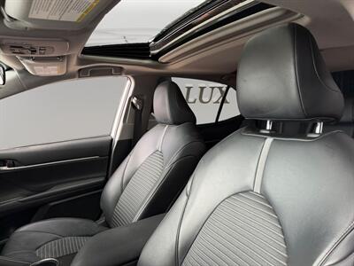 2021 Toyota Camry SE   - Photo 9 - Lennox, CA 90304