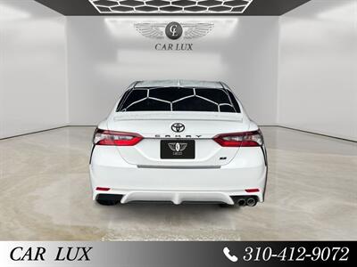 2021 Toyota Camry SE   - Photo 4 - Lennox, CA 90304