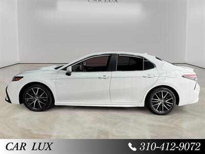 2021 Toyota Camry SE   - Photo 2 - Lennox, CA 90304