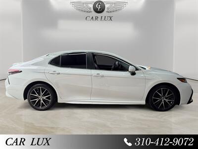 2021 Toyota Camry SE   - Photo 6 - Lennox, CA 90304