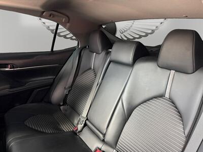 2021 Toyota Camry SE   - Photo 13 - Lennox, CA 90304