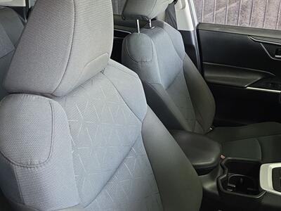 2022 Toyota RAV4 XLE   - Photo 27 - Lennox, CA 90304