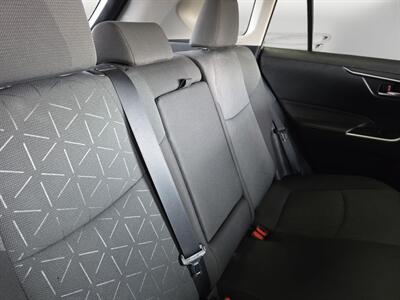 2022 Toyota RAV4 XLE   - Photo 16 - Lennox, CA 90304