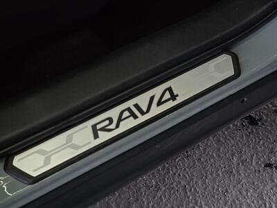 2022 Toyota RAV4 XLE   - Photo 26 - Lennox, CA 90304