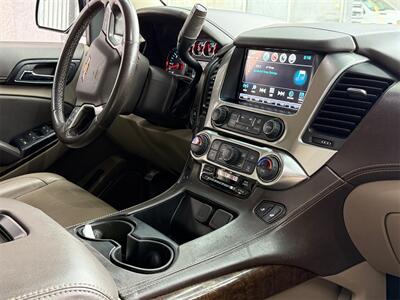 2019 Chevrolet Suburban LT - Photo 20 - Lennox, CA 90304