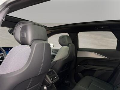 2024 Cadillac LYRIQ Tech   - Photo 23 - Lennox, CA 90304