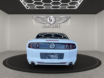 2013 Ford Mustang GT   - Photo 5 - Lennox, CA 90304
