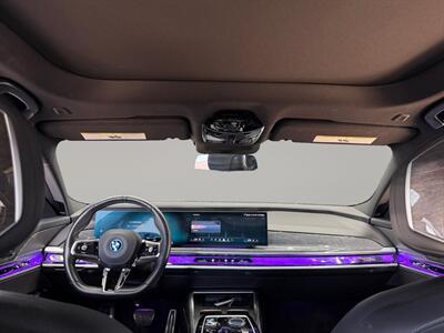 2024 BMW i7 xDrive60   - Photo 25 - Lennox, CA 90304
