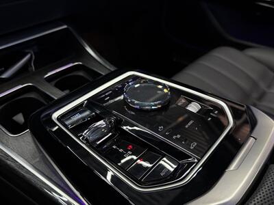 2024 BMW i7 xDrive60   - Photo 28 - Lennox, CA 90304