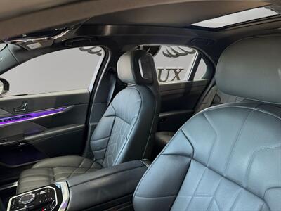 2024 BMW i7 xDrive60   - Photo 9 - Lennox, CA 90304