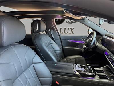 2024 BMW i7 xDrive60   - Photo 15 - Lennox, CA 90304