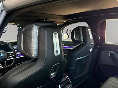 2024 BMW i7 xDrive60   - Photo 19 - Lennox, CA 90304