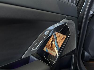 2024 BMW i7 xDrive60   - Photo 20 - Lennox, CA 90304