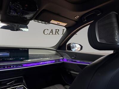 2024 BMW i7 xDrive60   - Photo 23 - Lennox, CA 90304