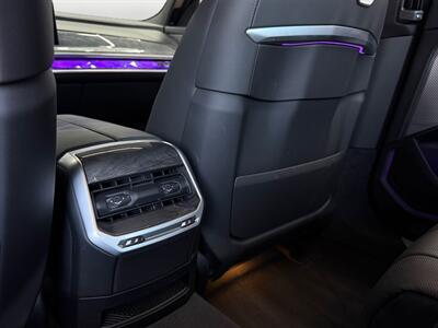 2024 BMW i7 xDrive60   - Photo 21 - Lennox, CA 90304