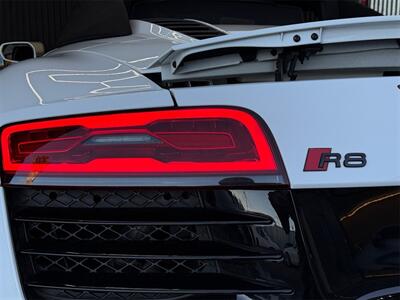 2015 Audi R8 5.2 quattro   - Photo 28 - Lennox, CA 90304