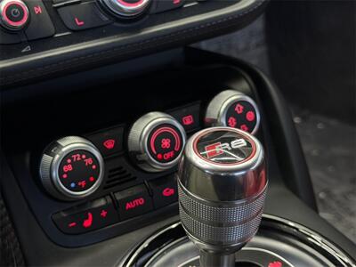 2015 Audi R8 5.2 quattro   - Photo 17 - Lennox, CA 90304