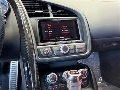 2015 Audi R8 5.2 quattro   - Photo 11 - Lennox, CA 90304