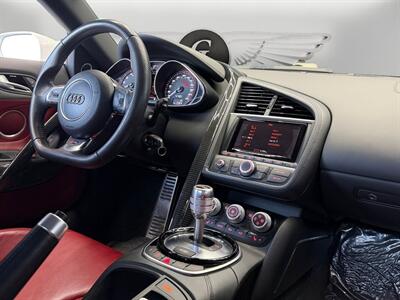 2015 Audi R8 5.2 quattro   - Photo 10 - Lennox, CA 90304