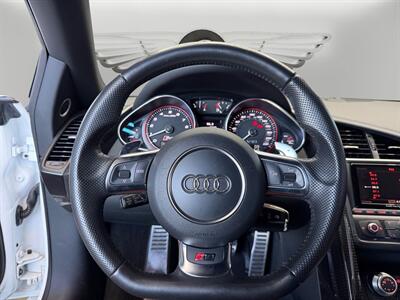 2015 Audi R8 5.2 quattro   - Photo 12 - Lennox, CA 90304