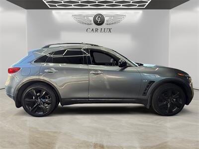2017 INFINITI QX70   - Photo 6 - Lennox, CA 90304
