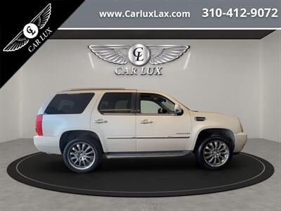 2011 Cadillac Escalade   - Photo 8 - Lennox, CA 90304