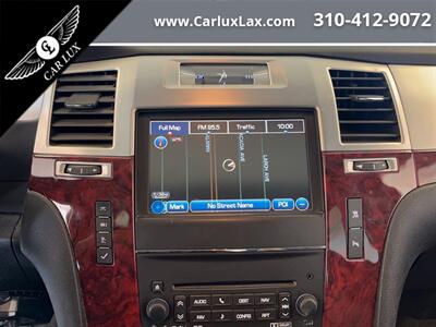 2011 Cadillac Escalade   - Photo 13 - Lennox, CA 90304