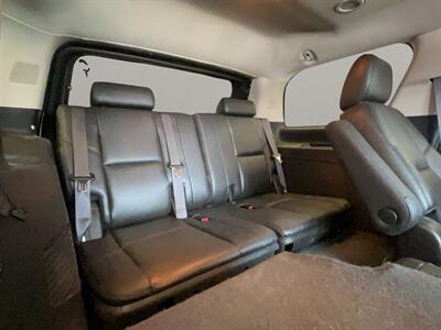 2011 Cadillac Escalade   - Photo 15 - Lennox, CA 90304