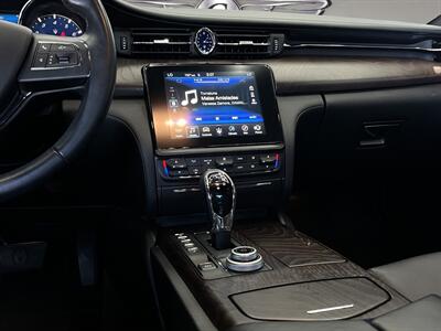 2017 Maserati Quattroporte S   - Photo 14 - Lennox, CA 90304