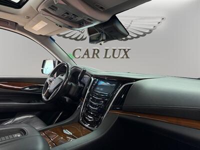2018 Cadillac Escalade Premium Luxury   - Photo 17 - Lennox, CA 90304