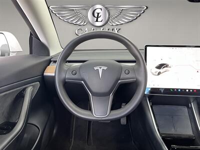 2020 Tesla Model 3 Long Range   - Photo 9 - Lennox, CA 90304