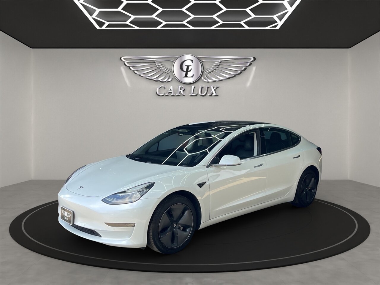 2020 Tesla Model 3 Long Range - Photo 1 - Lennox, CA 90304