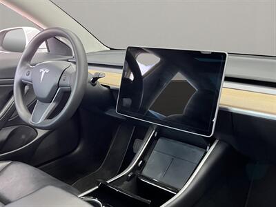 2020 Tesla Model 3 Long Range   - Photo 16 - Lennox, CA 90304