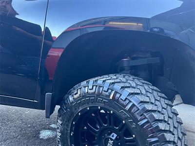 2019 Chevrolet Silverado 1500 LTZ - Photo 18 - Lennox, CA 90304