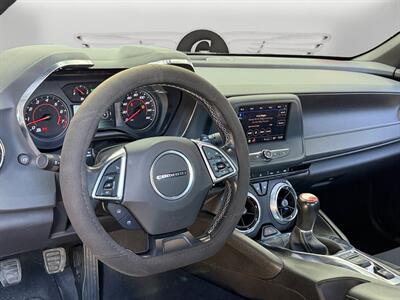 2023 Chevrolet Camaro LT1   - Photo 10 - Lennox, CA 90304