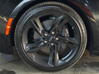 2023 Chevrolet Camaro LT1   - Photo 20 - Lennox, CA 90304