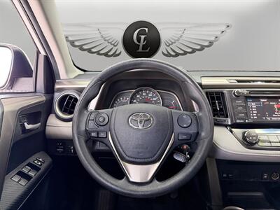 2015 Toyota RAV4 XLE - Photo 12 - Lennox, CA 90304