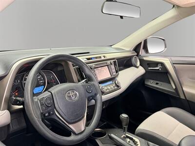 2015 Toyota RAV4 XLE - Photo 15 - Lennox, CA 90304