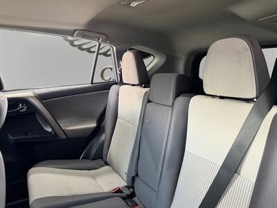 2015 Toyota RAV4 XLE - Photo 13 - Lennox, CA 90304