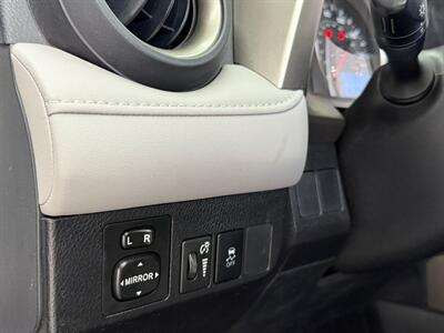 2015 Toyota RAV4 XLE - Photo 16 - Lennox, CA 90304