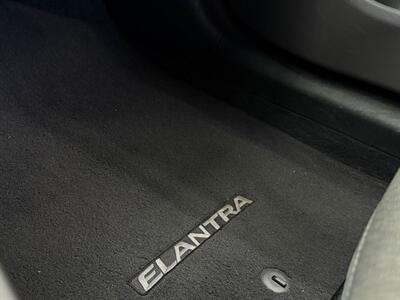 2014 Hyundai ELANTRA SE - Photo 22 - Lennox, CA 90304