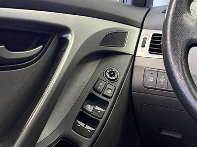 2014 Hyundai ELANTRA SE - Photo 24 - Lennox, CA 90304