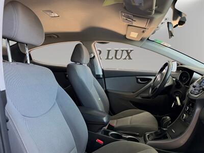 2014 Hyundai ELANTRA SE - Photo 15 - Lennox, CA 90304