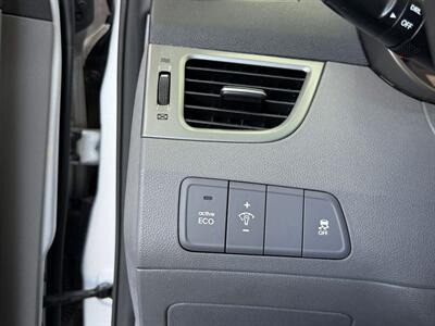 2014 Hyundai ELANTRA SE - Photo 18 - Lennox, CA 90304