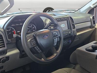 2022 Ford F-250 XLT   - Photo 10 - Lennox, CA 90304