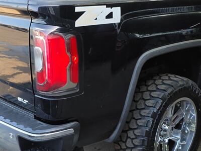 2018 GMC Sierra 1500 SLT   - Photo 30 - Lennox, CA 90304