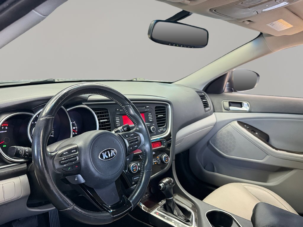 2015 Kia Optima EX - Photo 15 - Lennox, CA 90304