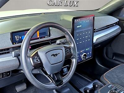 2023 Ford Mustang Mach-E GT   - Photo 13 - Lennox, CA 90304