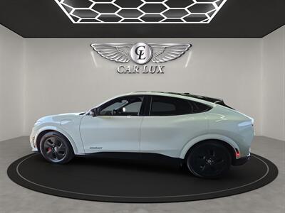 2023 Ford Mustang Mach-E GT   - Photo 4 - Lennox, CA 90304